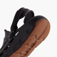Dogtooth Clog