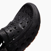 Dogtooth Clog